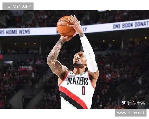 利拉德又发生活照，先给球技鼓掌，接着把我们的钱包羞得合不上