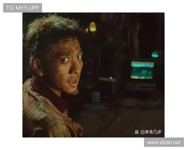 杨千霖这套路也太拼了，球场上一秒狂飙，生活里秒变佛系老妈？